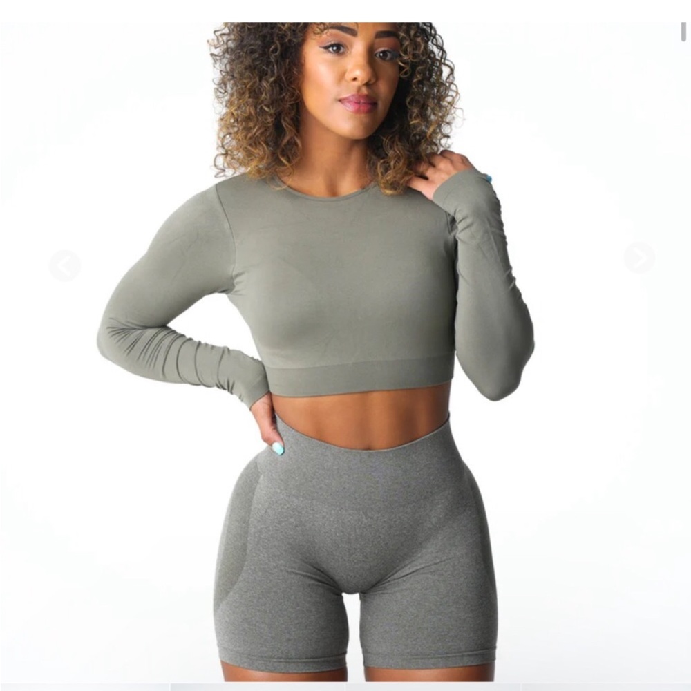NVGTN khaki green crop open back long‎ sleeve athletic top size Medium